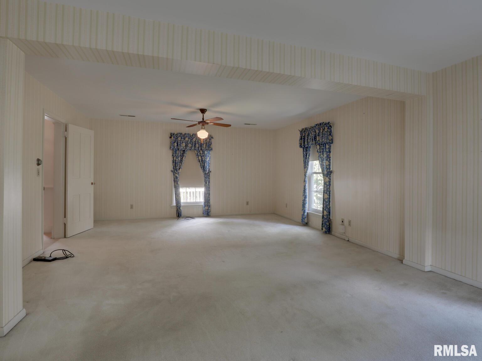 320 South Fayette Street Carthage, IL 62321 - Photo 11 of 34