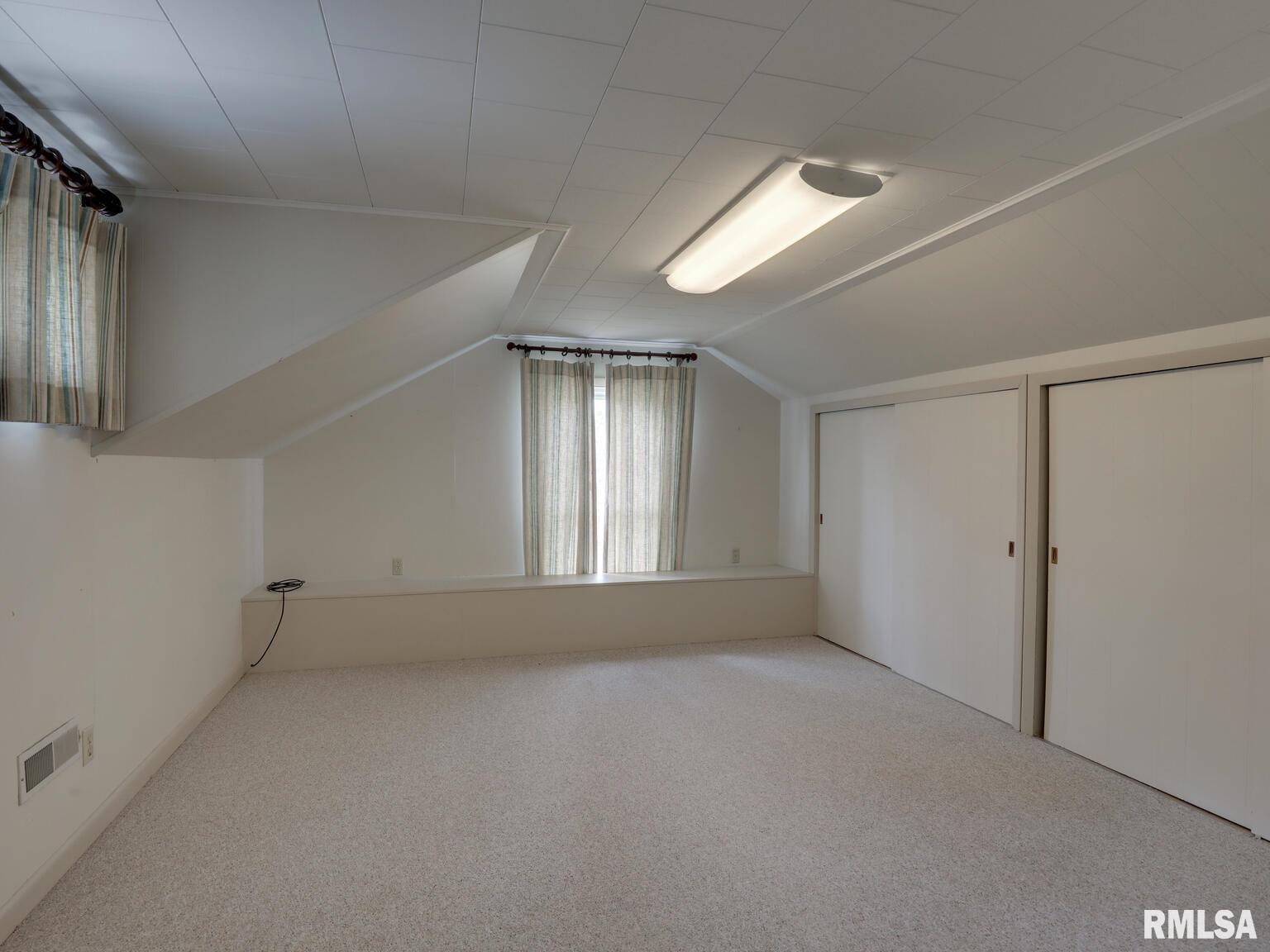 320 South Fayette Street Carthage, IL 62321 - Photo 14 of 34