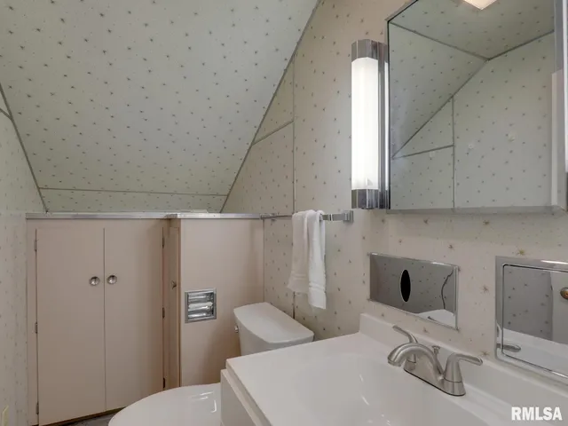 $289,900 | 320 South Fayette Street, Carthage, IL 62321