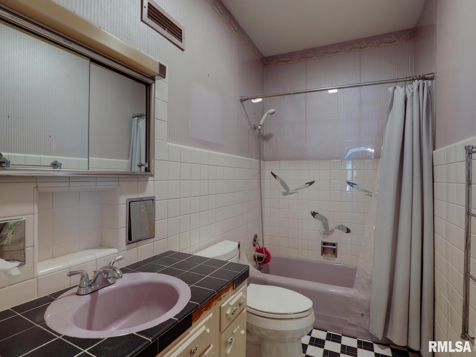 320 South Fayette Street Carthage, IL 62321 - Photo 20 of 34