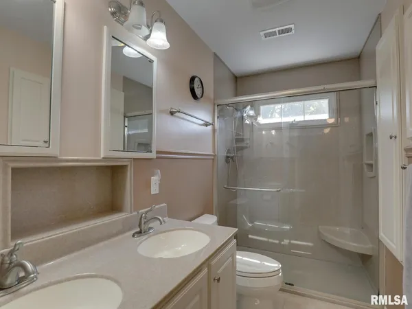 $254,900 | 320 South Fayette Street, Carthage, IL 62321