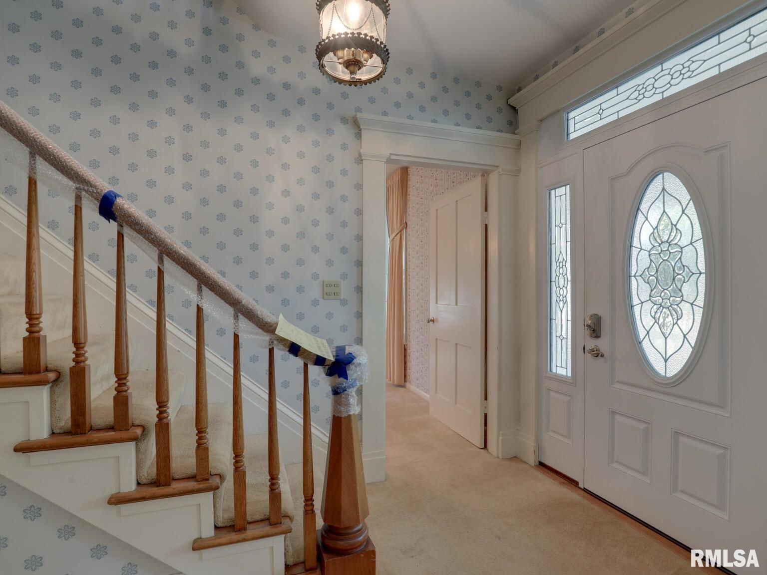 320 South Fayette Street Carthage, IL 62321 - Photo 3 of 34