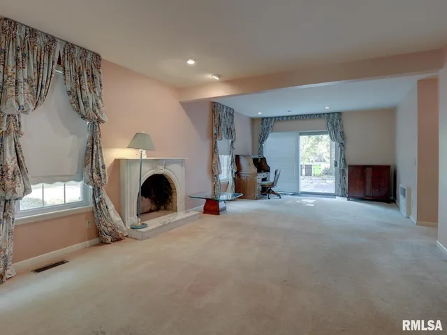 $289,900 | 320 South Fayette Street, Carthage, IL 62321