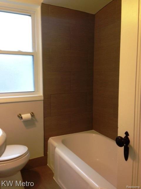 2283 Columbia Road Berkley, MI 48072 - Photo 23 of 36 image_42.jpg