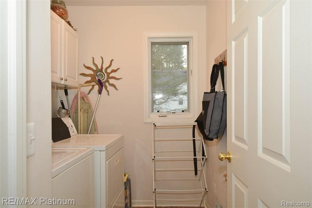 7129 West Ridge Drive Brighton, MI 48116 - Photo 8 of 25 DSC_5631.jpg