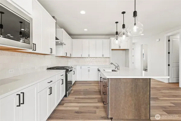 $1,150,000 | 1573 Lockridge Loop East, Enumclaw, WA 98022