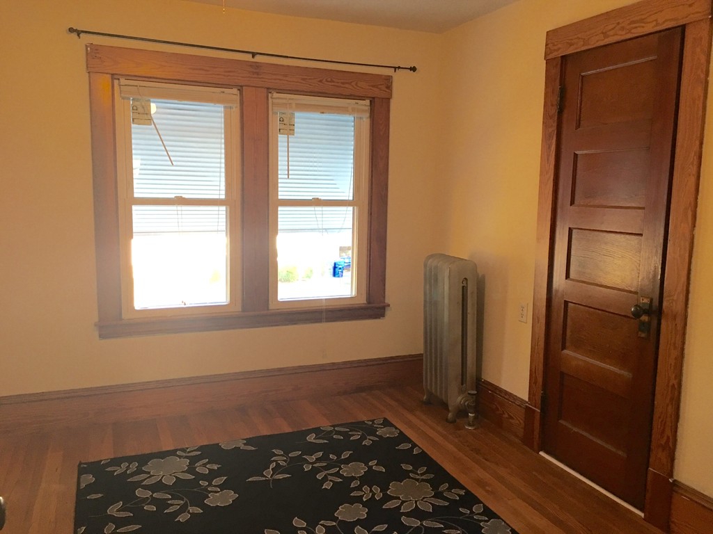 132 Windemere Street Springfield, MA 01104 - Photo 14 of 20