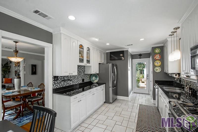 1743 Pickett Avenue Baton Rouge, LA 70808 - Photo 12 of 32