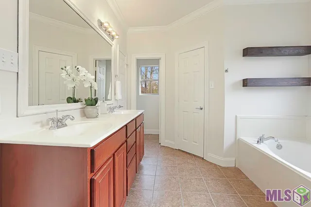 $335,000 | 22782 Greencliff Drive, Denham Springs, LA 70726