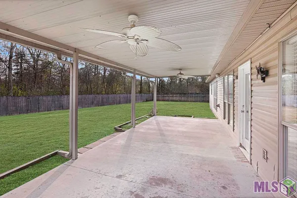 $325,000 | 22782 Greencliff Drive, Denham Springs, LA 70726