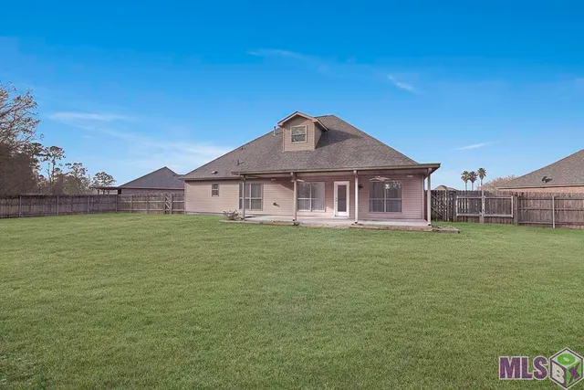 $335,000 | 22782 Greencliff Drive, Denham Springs, LA 70726
