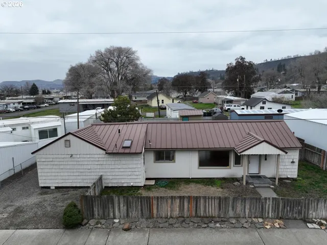 $325,000 | 918 Snipes Street, The Dalles, OR 97058