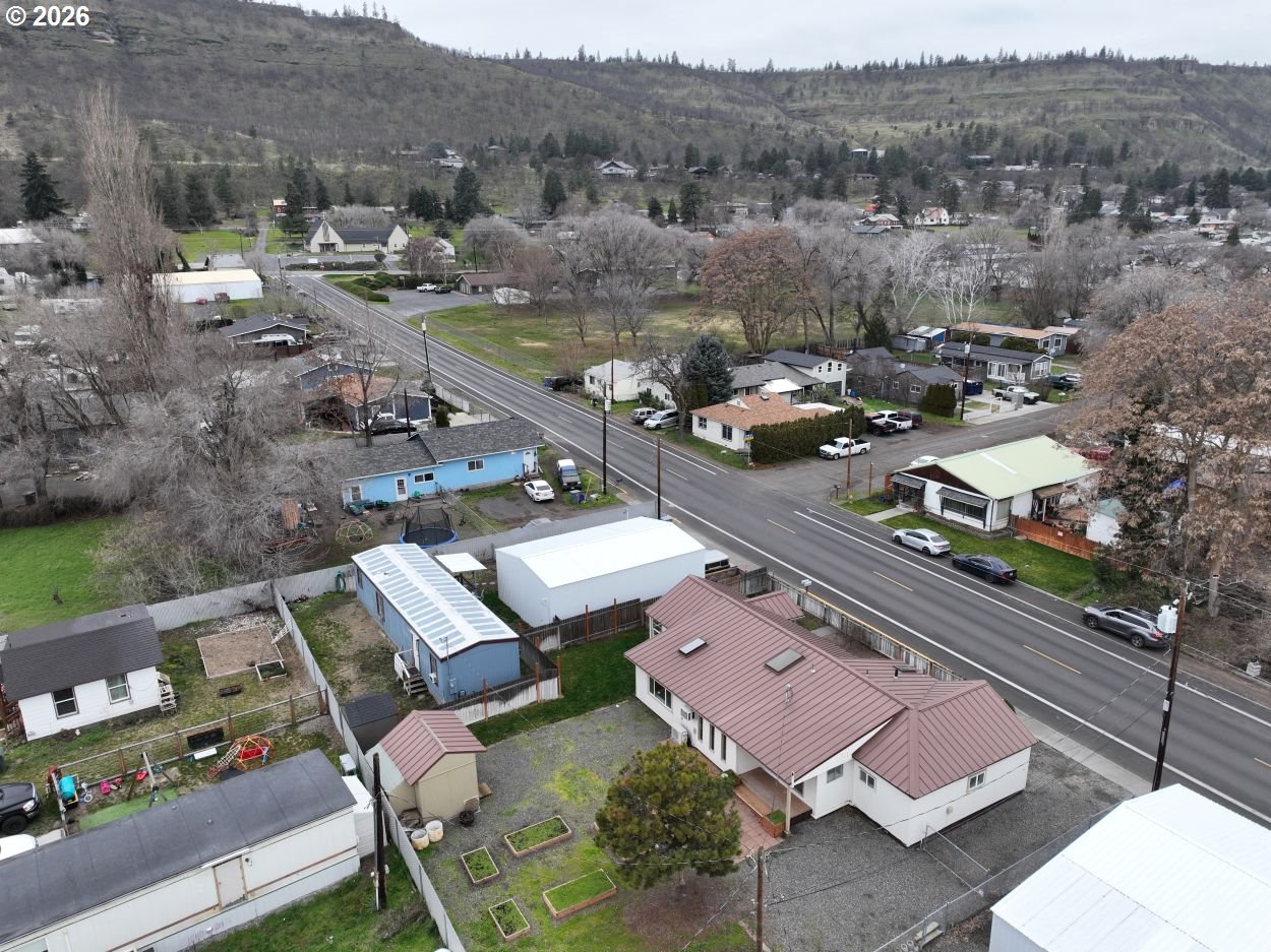 918 Snipes Street The Dalles, OR 97058 - Photo 47 of 47 a view of city from terrace with seating space