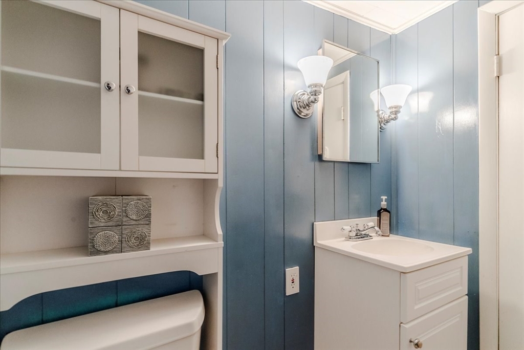 6 Brookhaven Road Worcester, MA 01606 - Photo 33 of 41