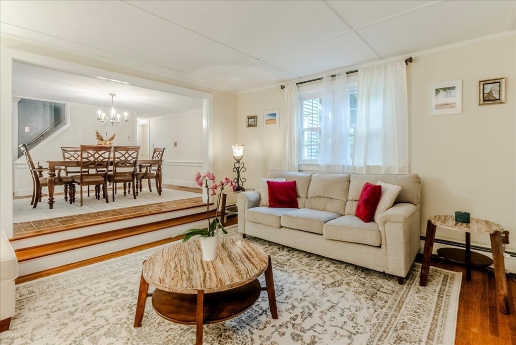 6 Brookhaven Road Worcester, MA 01606 - Photo 4 of 41