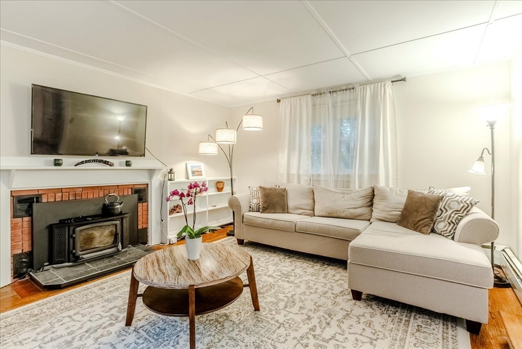 6 Brookhaven Road Worcester, MA 01606 - Photo 5 of 41