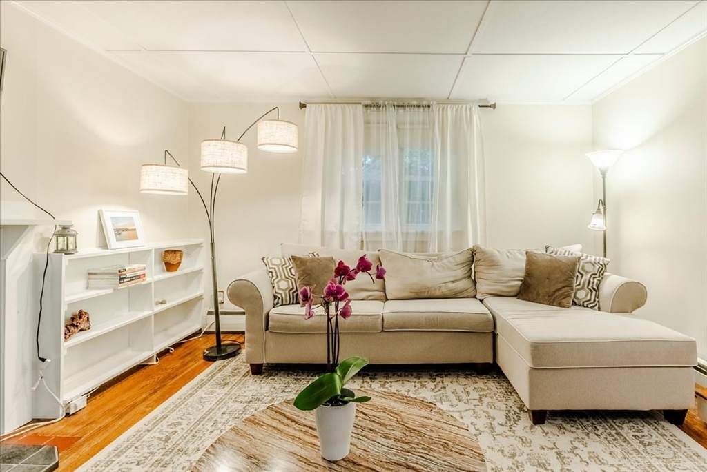 6 Brookhaven Road Worcester, MA 01606 - Photo 7 of 41