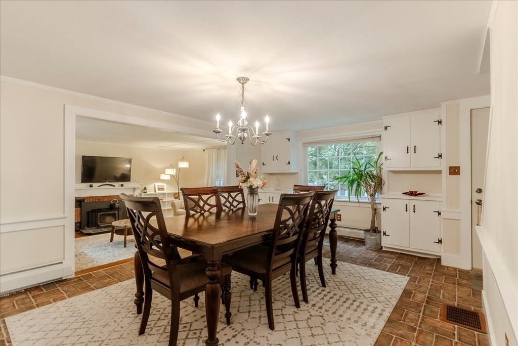 6 Brookhaven Road Worcester, MA 01606 - Photo 9 of 41