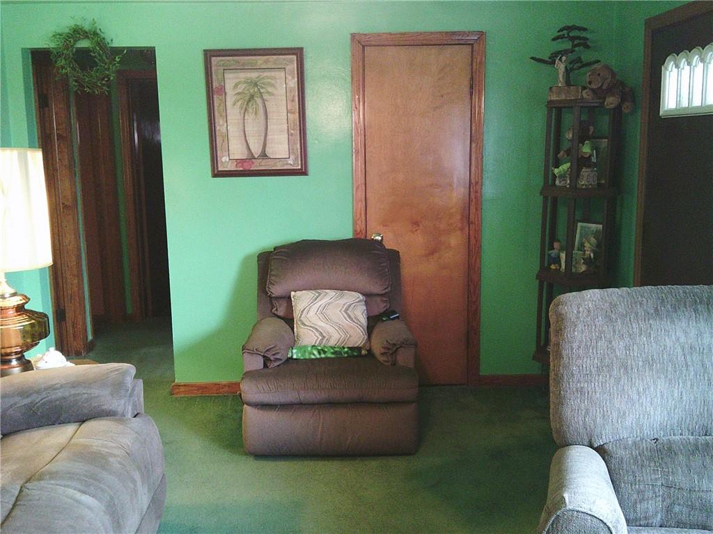 105 Magnolia Street Whitaker, PA 15120 - Photo 3 of 23