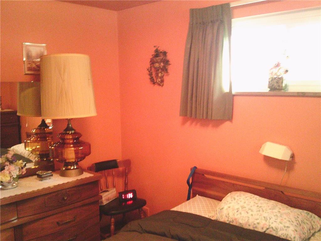 105 Magnolia Street Whitaker, PA 15120 - Photo 10 of 23