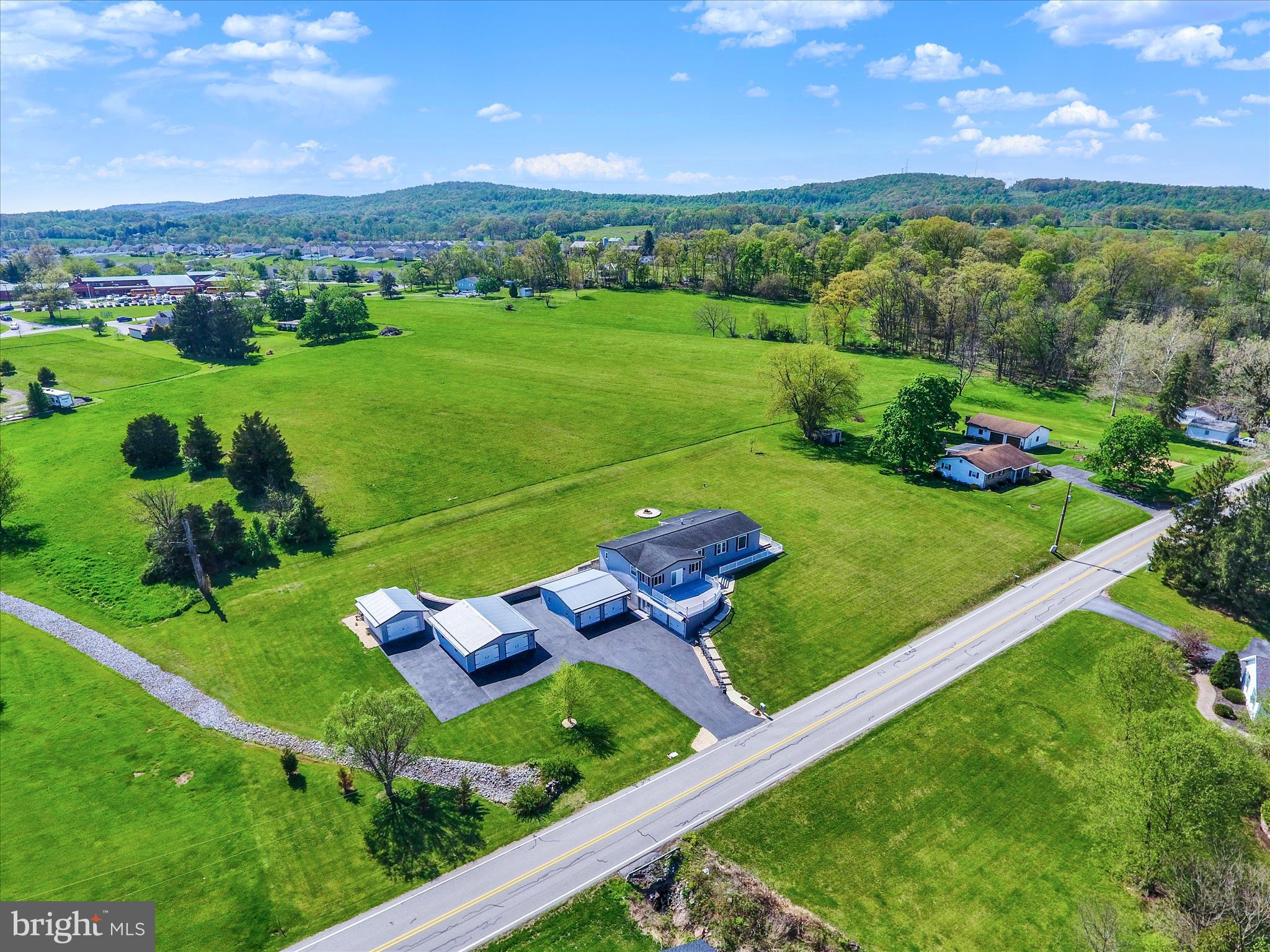140 Green Springs Road York, PA 17404 - Photo 2 of 68