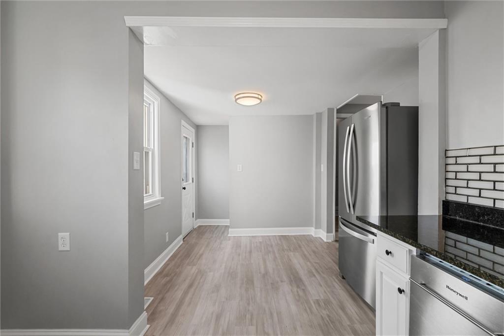 519 Lacock Street Rochester, PA 15074 - Photo 5 of 33