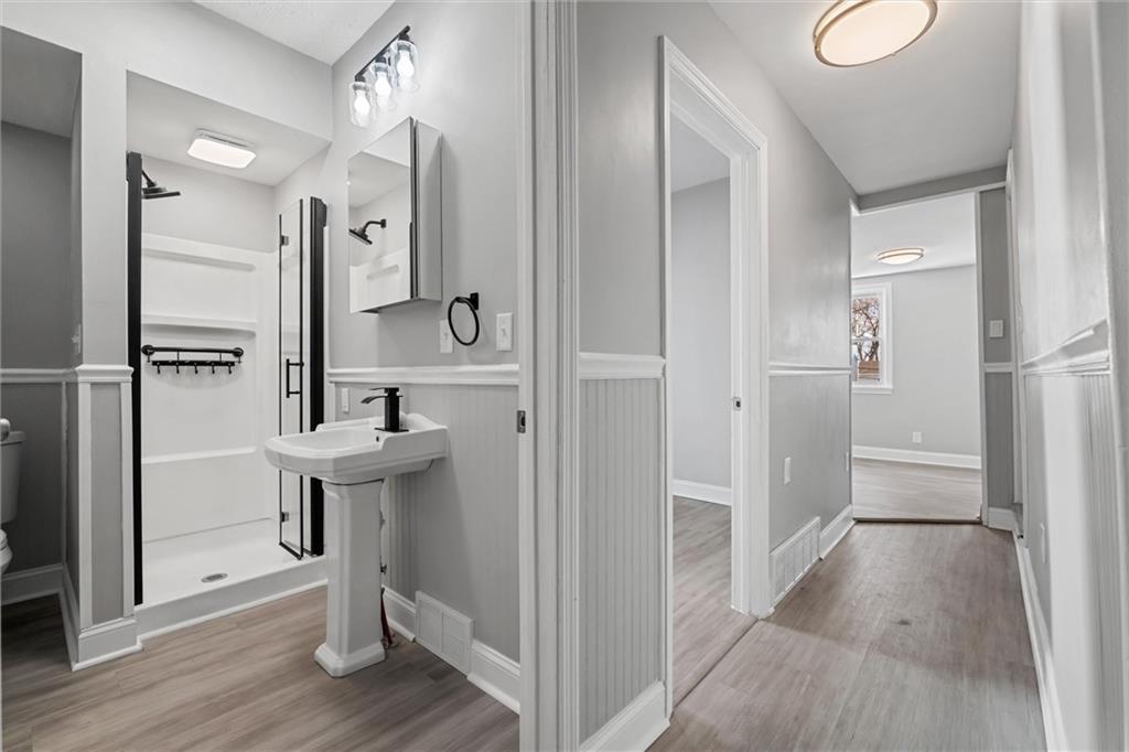 519 Lacock Street Rochester, PA 15074 - Photo 8 of 33 1st Floor Bath with full shower