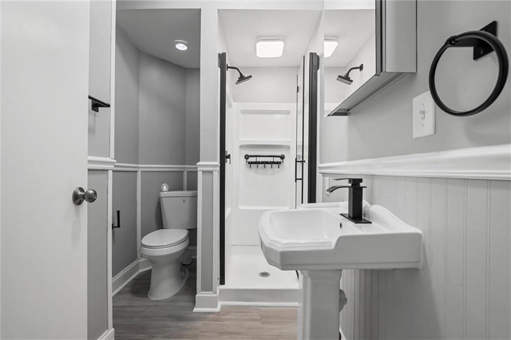 519 Lacock Street Rochester, PA 15074 - Photo 9 of 33 1st Floor Bath with full shower