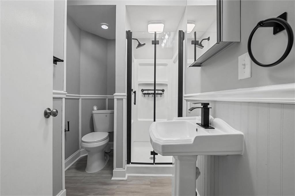 519 Lacock Street Rochester, PA 15074 - Photo 10 of 33 1st Floor Bath with full shower