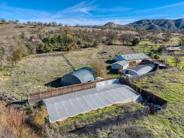 $489,000 | 1633 New Long Valley Road, Clearlake Oaks, CA 95423