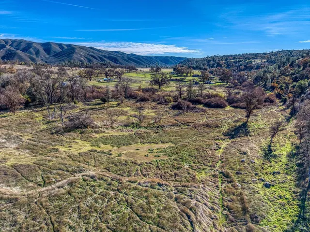 $489,000 | 1633 New Long Valley Road, Clearlake Oaks, CA 95423