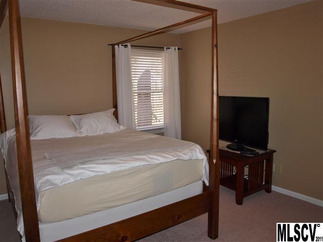 1949 Willow Ridge Street Conover, NC 28613 - Photo 3 of 25 Gallery Image 3