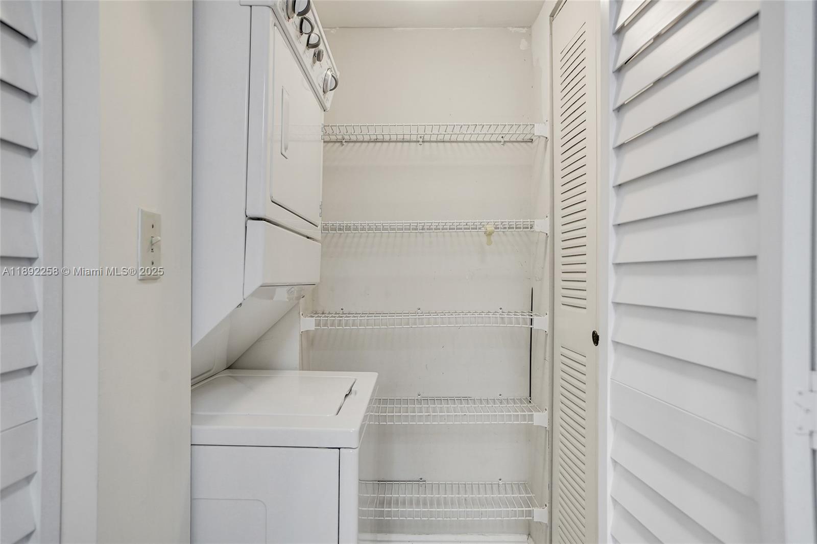 2351 Douglas Road, Unit 604 Miami, FL 33145 - Photo 21 of 26