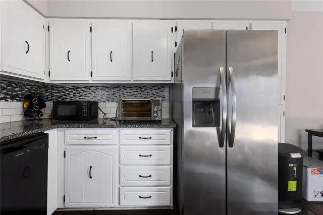 $257,900 | 2706 Maple Avenue, Leavenworth, KS 66048