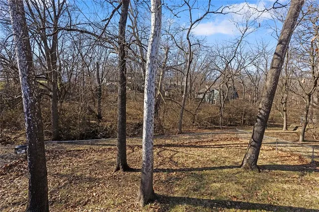 $257,900 | 2706 Maple Avenue, Leavenworth, KS 66048