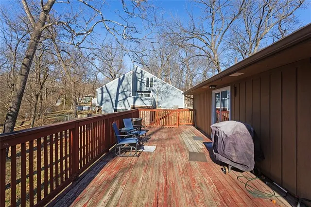 $257,900 | 2706 Maple Avenue, Leavenworth, KS 66048