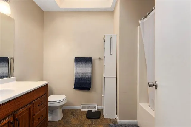 $257,900 | 2706 Maple Avenue, Leavenworth, KS 66048