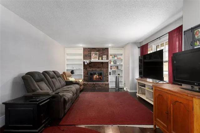 $257,900 | 2706 Maple Avenue, Leavenworth, KS 66048