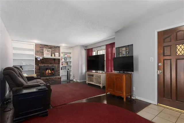 $257,900 | 2706 Maple Avenue, Leavenworth, KS 66048