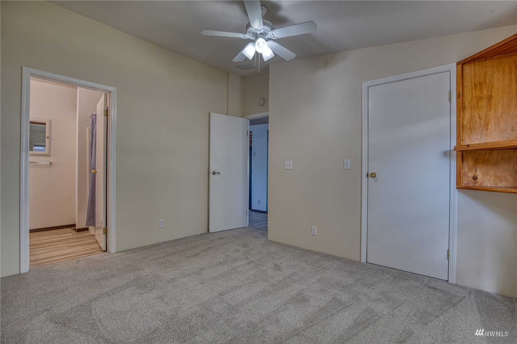 1019 Stanford Drive, Unit 26 Cosmopolis, WA 98537 - Photo 15 of 20 a view of empty room with window
