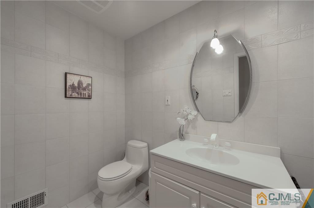 28 Academic Road East Brunswick, NJ 08816 - Photo 17 of 25 Gallery Image 17