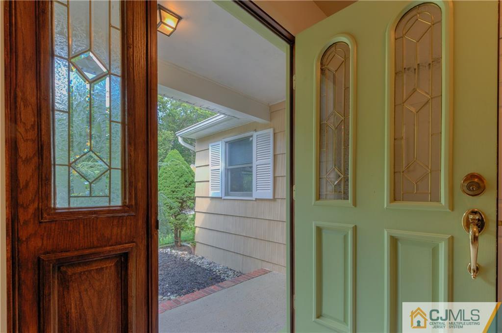 28 Academic Road East Brunswick, NJ 08816 - Photo 3 of 25 Gallery Image 3