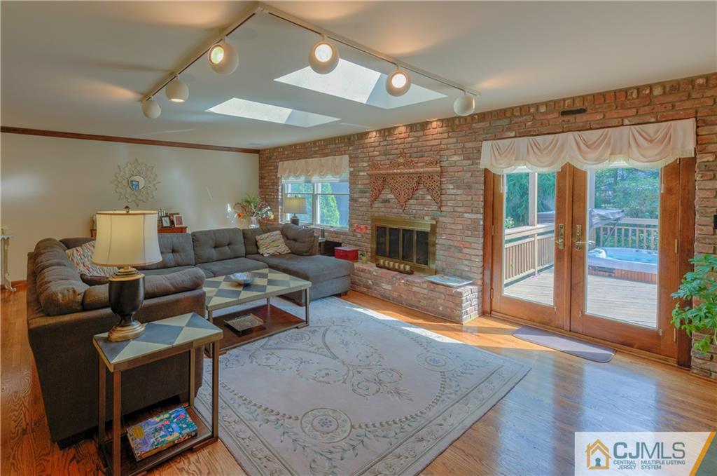 28 Academic Road East Brunswick, NJ 08816 - Photo 7 of 25 Gallery Image 7