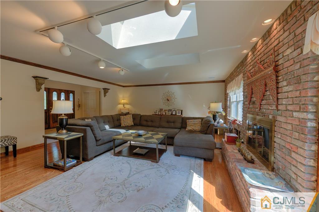 28 Academic Road East Brunswick, NJ 08816 - Photo 8 of 25 Gallery Image 8