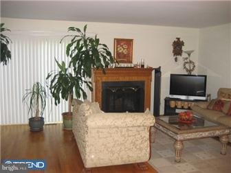 1702 Chippewa Ridge Ambler, PA 19002 - Photo 4 of 11 Gallery Image 4