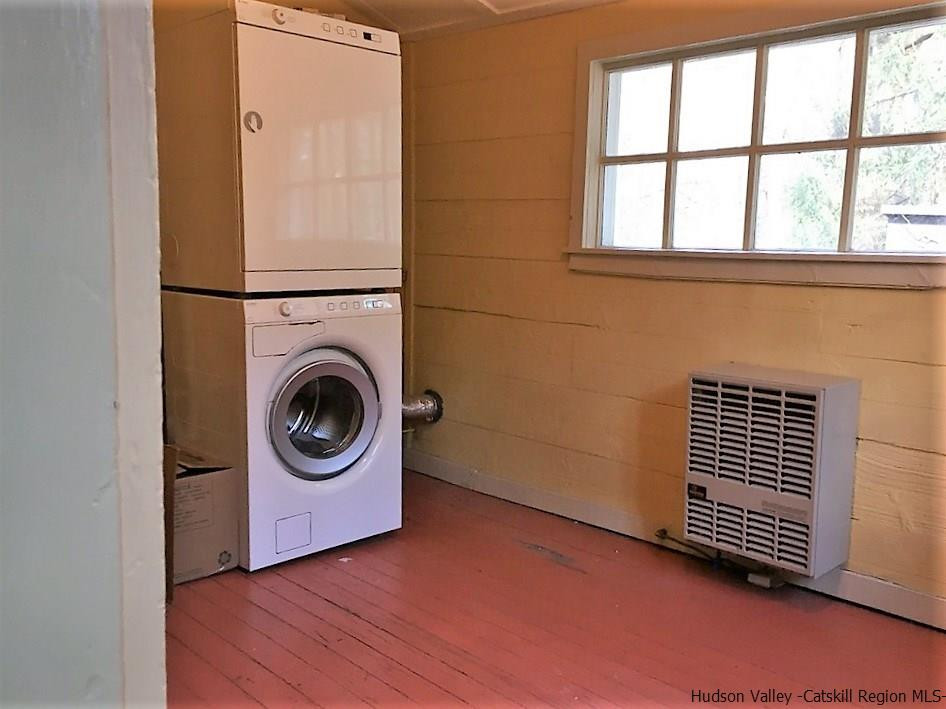 3424 Cooper Street Stone Ridge, NY 12484 - Photo 7 of 24 a utility room with dryer and washer