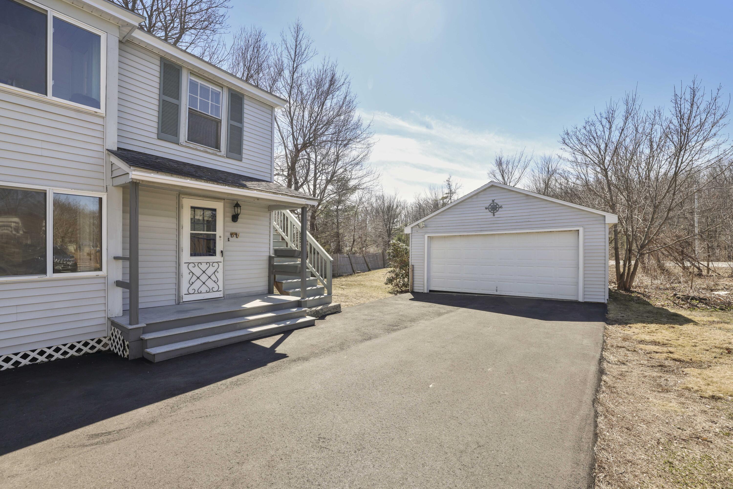 26 Decary Road Biddeford, ME 04005 - Photo 3 of 39 3G0A9158