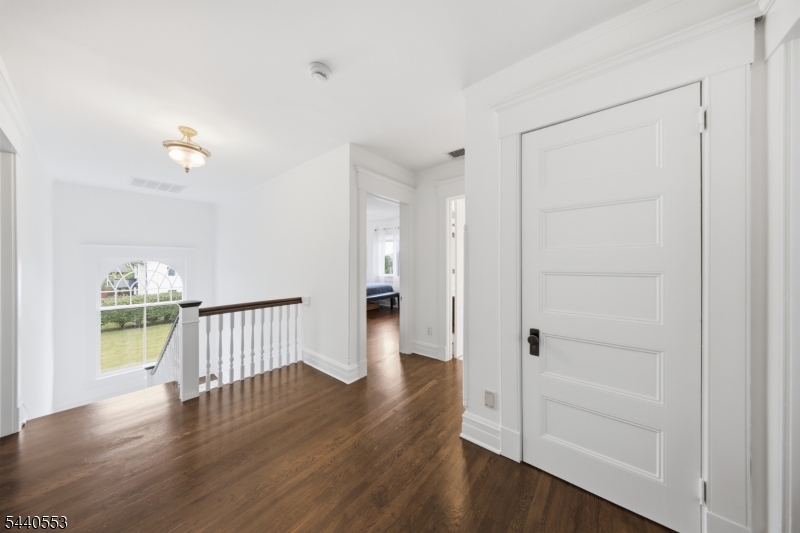 539 South Beverwyck Road Parsippany, NJ 07054 - Photo 18 of 48