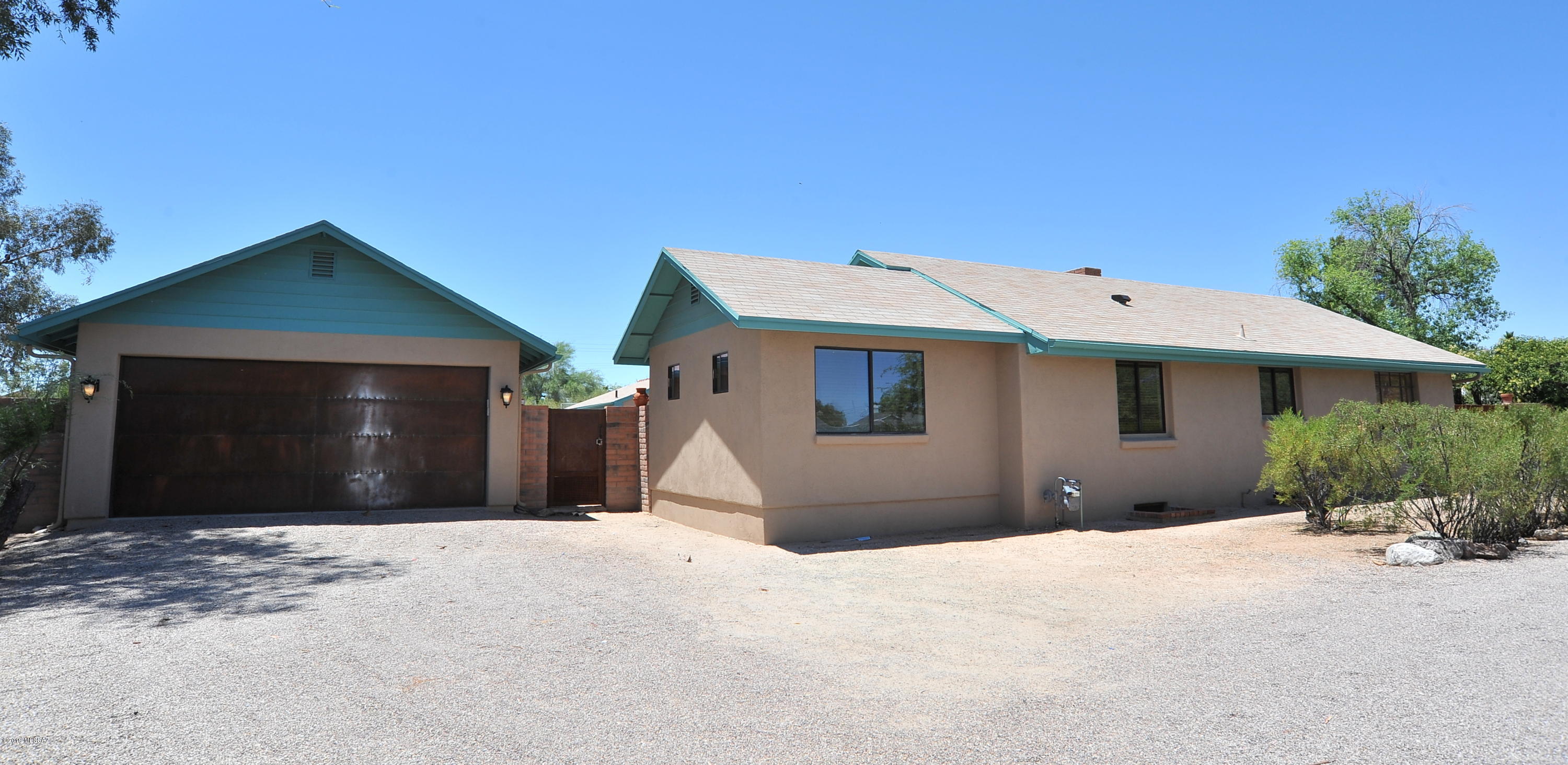 2326 East Lind Road Tucson, AZ 85719 - Photo 3 of 49 Gallery Image 3