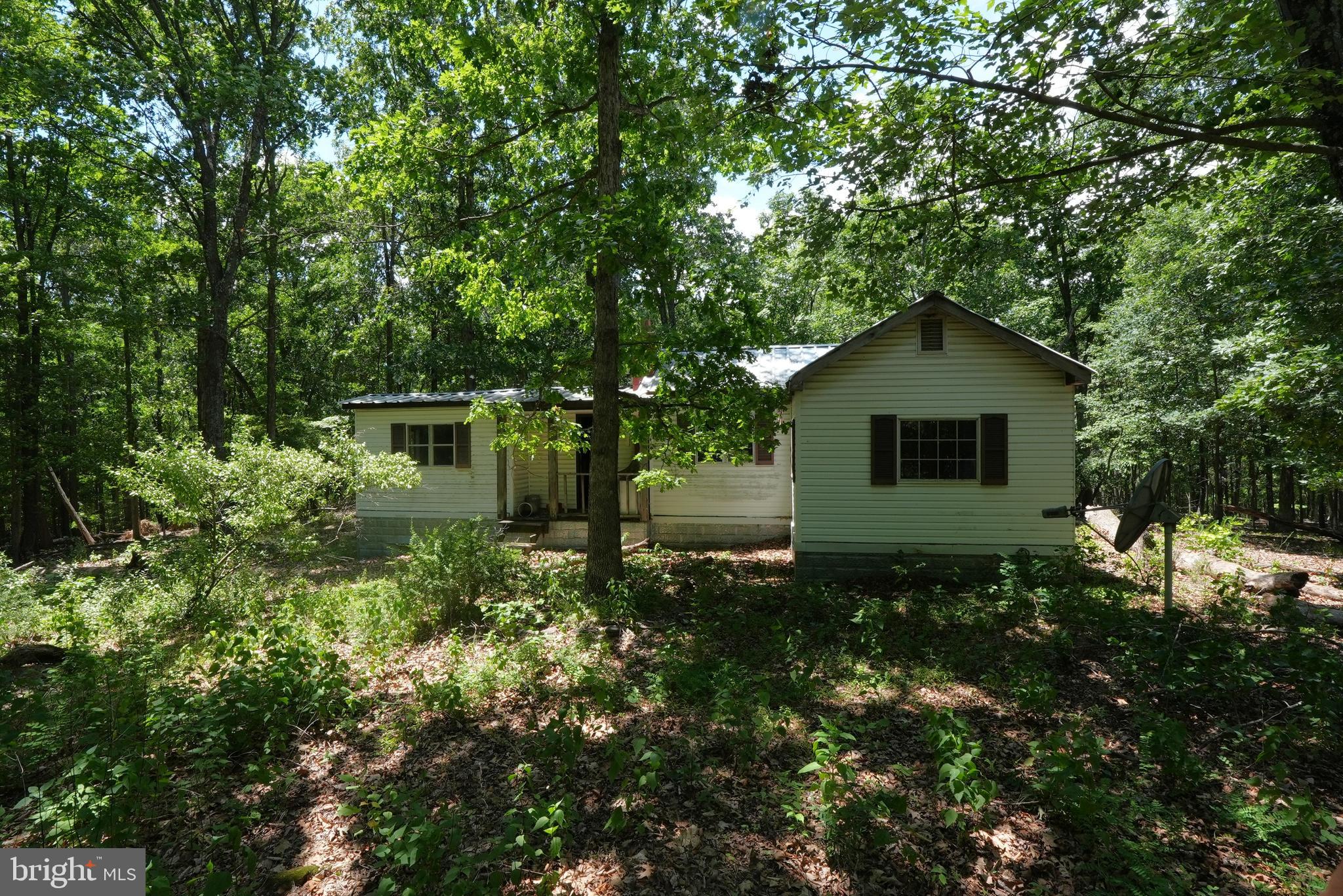 1917 South Timber Ridge Road Cross Junction, VA 22625 - Photo 6 of 19